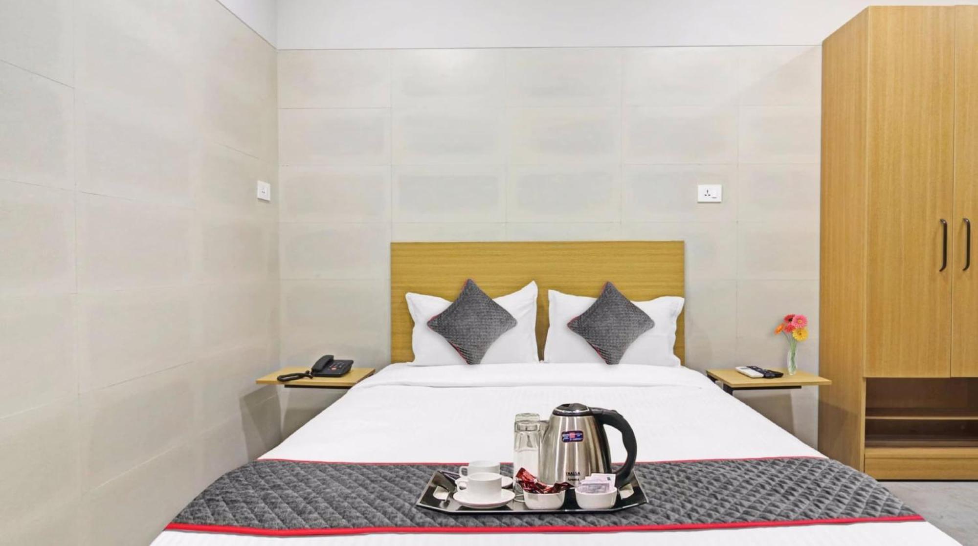 Super Townhouse Ameerpet Hyderabad